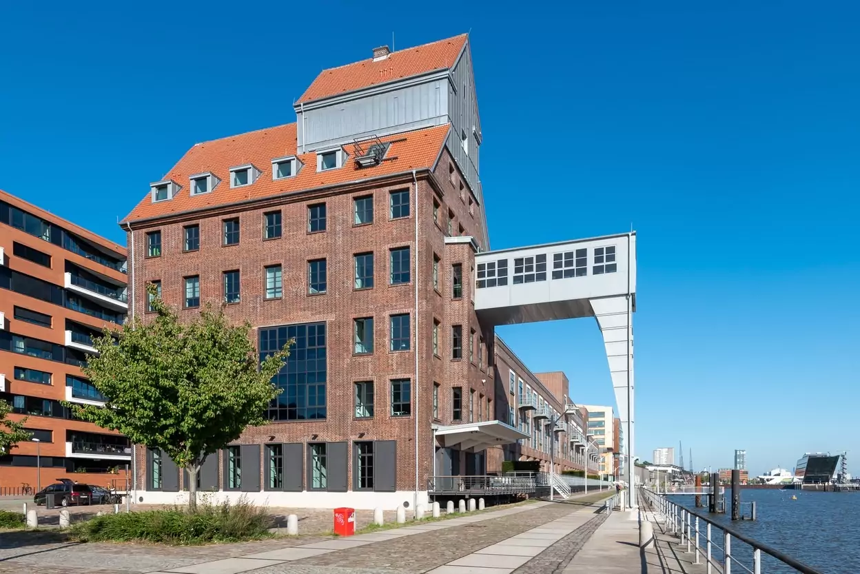 Außenansicht Hafengebäude